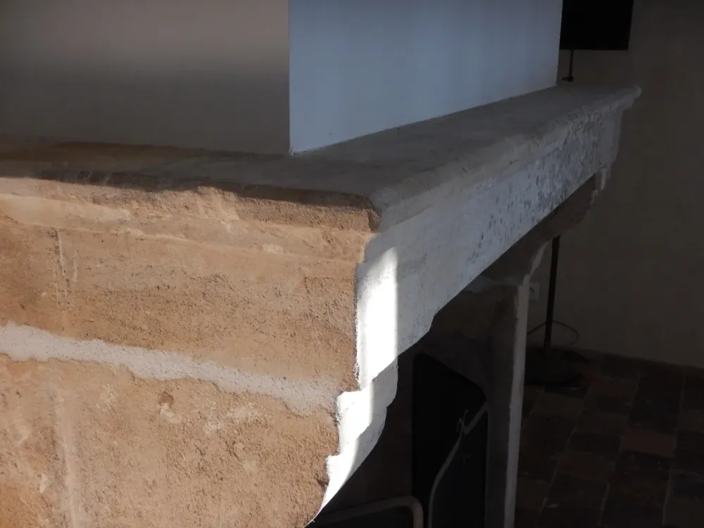 2 manteau linteau cheminée ancienne foyer ouvert pierre blanche boëcé  percwebp