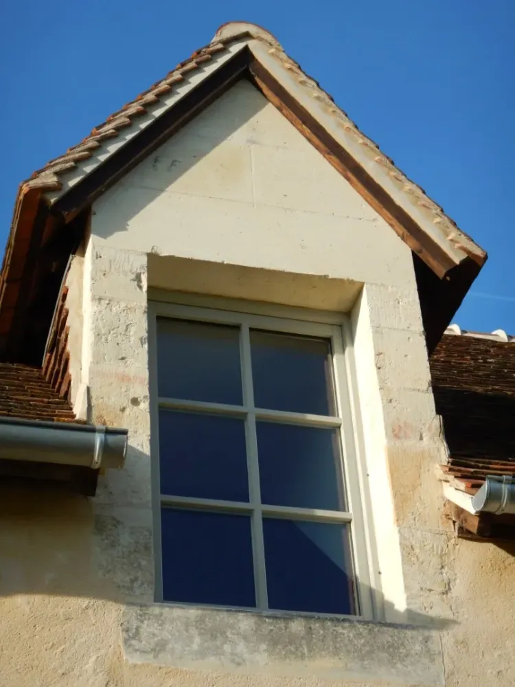 10 bellême nocé colonard orne perche 61 lucarne pierre de noyant tuiles plates anciennes rives chaux faîtawebp