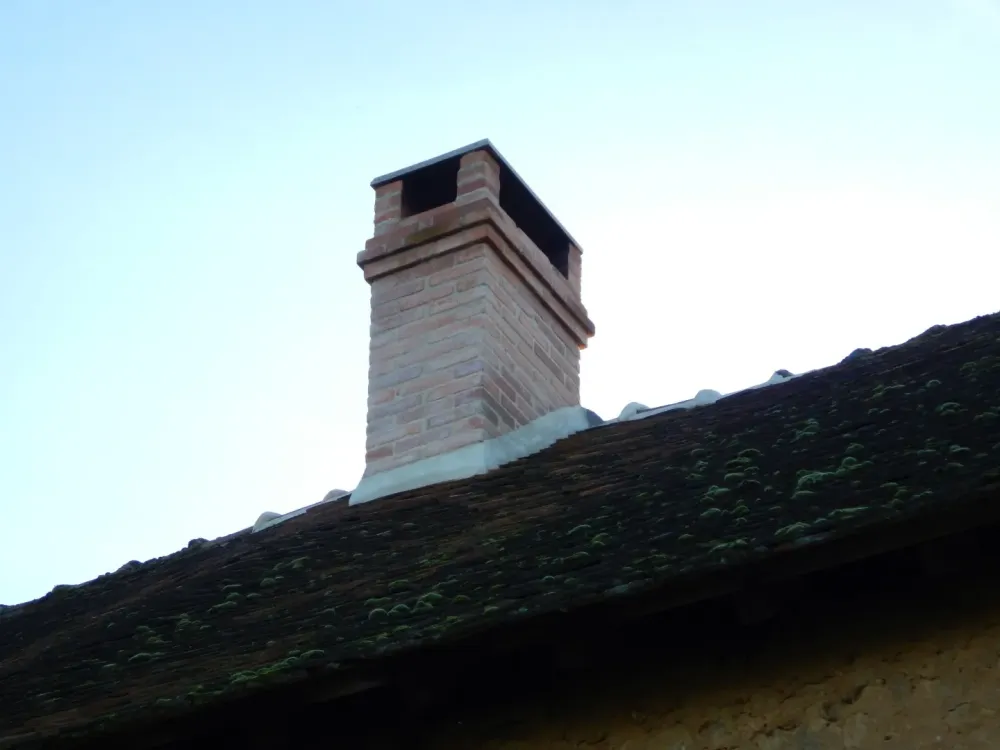 1 bellême verrières orne perche 61 cheminée brique solin chaux couverture tuile plate anciennes faîtwebp